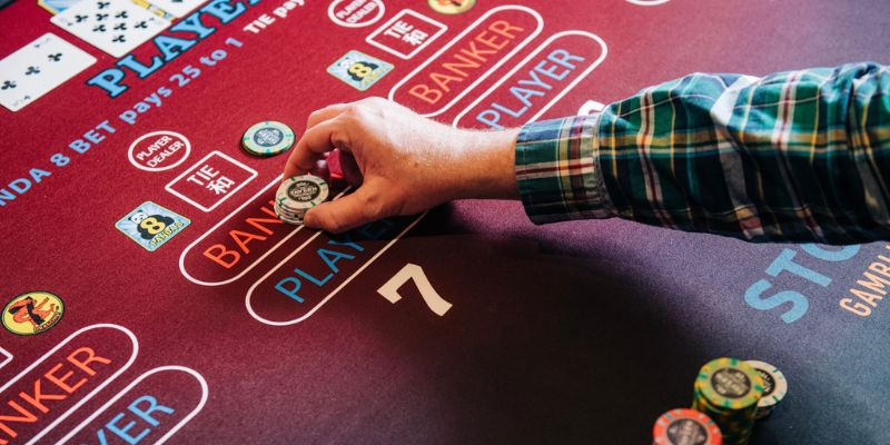 Trải nghiệm ván cược Baccarat tại trang game đơn giản